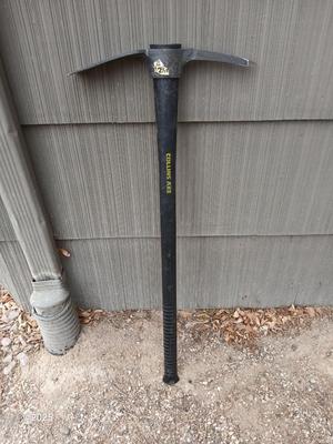 Like new Collins Axe - Mattock pick axe