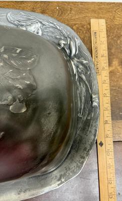 Art Nouveau Roasted Meat Metal Tray with lCover