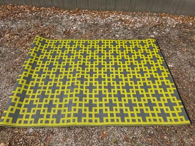 Cross Design reversible outdoor area rug 74" x 48"