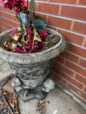 Large Planter/Urn