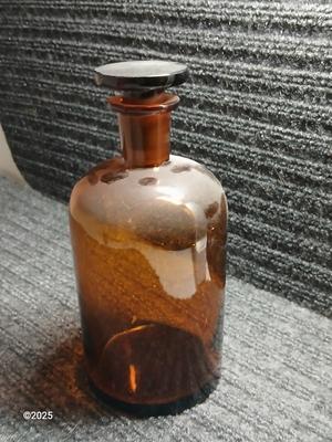 Amber Glass Narrow Mouth Serum Reagent Bottle w/ Stopper