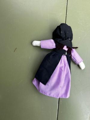 Set of 4 Amish Dolls
