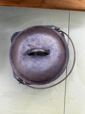 Cast Iron Dutch Oven for campouts