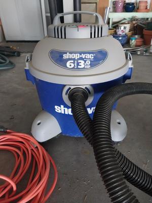 6.3 GALLON SHOP-VAC AND EXTENTION CORD
