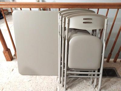 FOLDING CARD TABLE AND MATCHING 4 CHAIRS