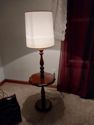 WOODEN FLOOR LAMP AND VINTAGE WOODEN MAGAZINE HOLDER
