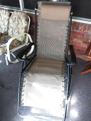OUTDOOR FOLDING LOUNGER CHAIR