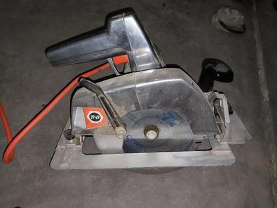 BLACK & DECKER ELECTRIC SAW AND MORE