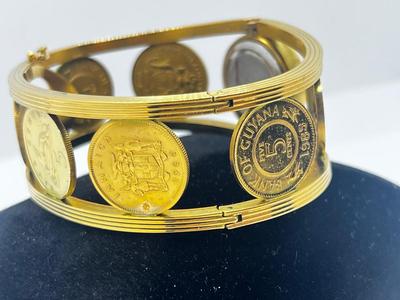 LOT 7: Franklin Mint Goldtone Golden Caribbean 22K Electroplated "1987" Coin Bangle Watch