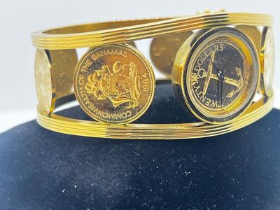 LOT 7: Franklin Mint Goldtone Golden Caribbean 22K Electroplated "1987" Coin Bangle Watch