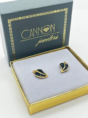 LOT 16: 14K Yellow Gold Sapphire Baguette Pierced Earrings - 2.36 GTW