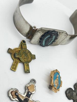 LOT 19: Religious Lot - Rosary, Pendants, Bracelet and More!
