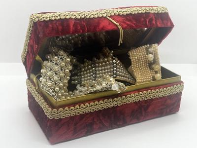 LOT 41: Vintage Pearl Collars and Velvet Box