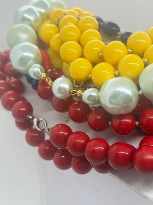 LOT 44: Retro Beaded Necklaces