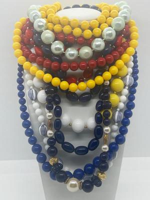 LOT 44: Retro Beaded Necklaces
