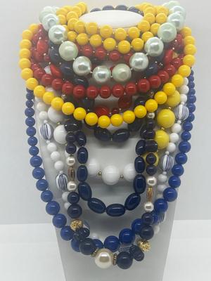 LOT 44: Retro Beaded Necklaces