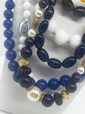 LOT 44: Retro Beaded Necklaces