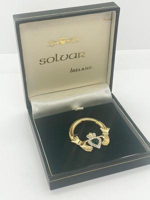 LOT 46: Good Luck Goldtone Claddagh Brooch