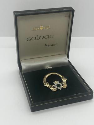 LOT 46: Good Luck Goldtone Claddagh Brooch