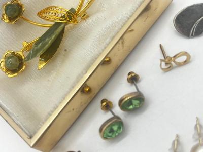 LOT 51: 14K Yellow Gold Pierced Earrings, Vintage Brooch and More!