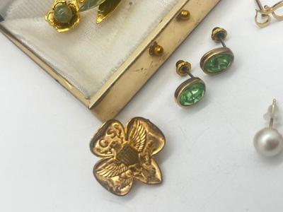 LOT 51: 14K Yellow Gold Pierced Earrings, Vintage Brooch and More!
