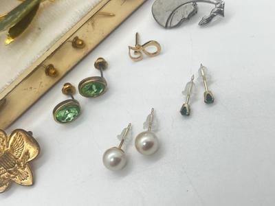 LOT 51: 14K Yellow Gold Pierced Earrings, Vintage Brooch and More!