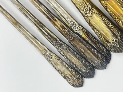 PRICE LOT 58: Vintage Silver Flatware - Forks and Spoons Total 393.93 Grams