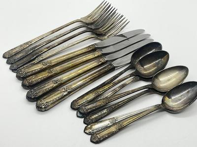 PRICE LOT 58: Vintage Silver Flatware - Forks and Spoons Total 393.93 Grams