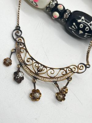 LOT 59: Assorted Treasures: Czech Art Glass "Dragon's Breath" Bracelet, Handpainted Wooden Box, 1904 Penny and Much More!