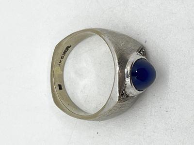 LOT 84: 14K White Gold and Blue Star Sapphire Ring - Size 7 - 8.59 GTW