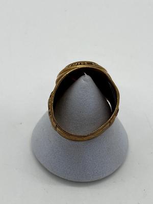 LOT 92: 1952 Balfour 10K Yellow Gold and Ruby Class Ring - Size 5 - 8.64 GTW