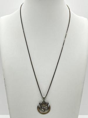 LOT 157: Sterling Silver Star of David Coexist Peace Pendant on 18" 925 Chain - 4.9 GTW