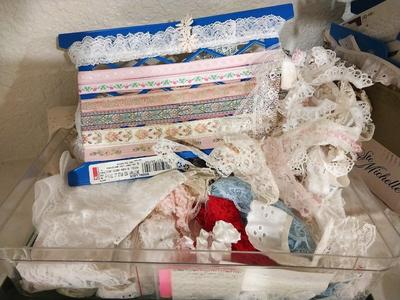 VARIETY OF LACE FOR SEWING OR CRAFT PROJECTS