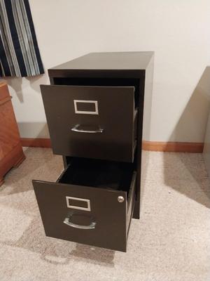 TWO DEAWER LEGAL SIZE METAL FILE CABINET