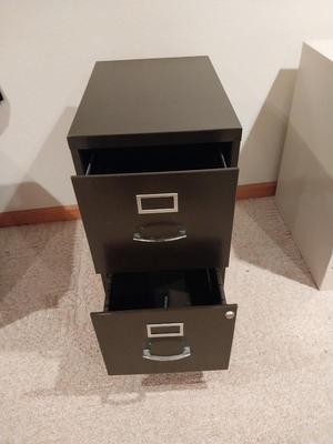 TWO DEAWER LEGAL SIZE METAL FILE CABINET
