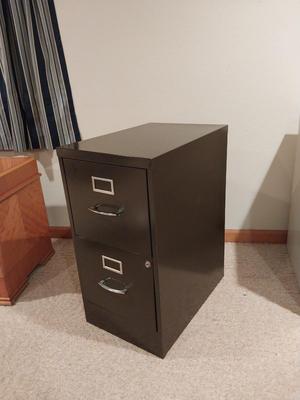 TWO DEAWER LEGAL SIZE METAL FILE CABINET