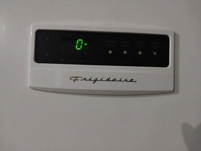 FRIGIDAIRE UPRIGHT FREEZER