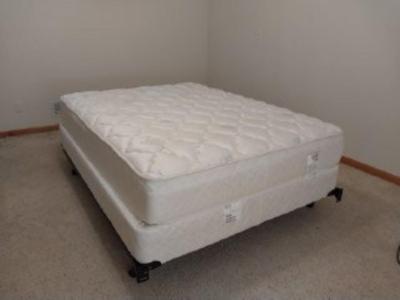 QUEEN SIZE DOCTORS CHOICE MATTRESS