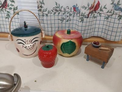 CANISTERS WITH LID