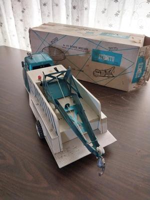 VINTAGE STRUCTO POWER WRECKER IN ORIGINAL BOX