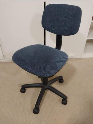 DESK CHAIR