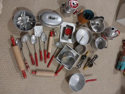 KIDS VINTAGE POTS-PANS-COOKING UTENSILS