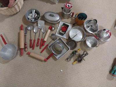 KIDS VINTAGE POTS-PANS-COOKING UTENSILS