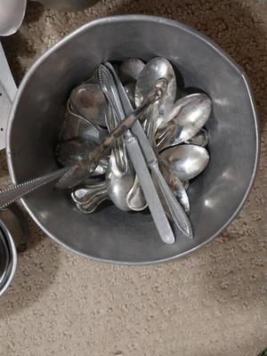 KIDS VINTAGE POTS-PANS-COOKING UTENSILS
