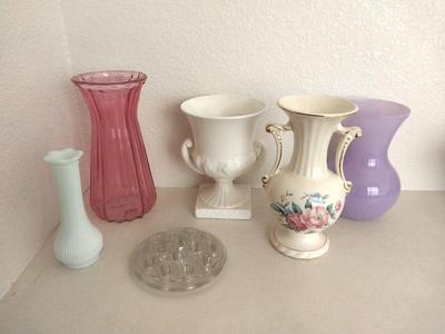 VARIETY OF VASES AND FROGG