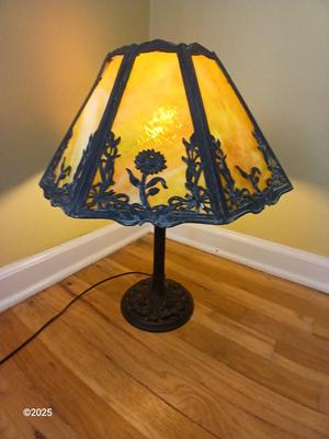 Antique 1920's H.J Peters co. Chicago slag glass shade table lamp