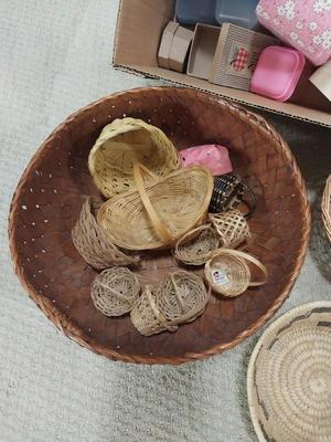 CRAFTING BASKETS AND CANTAINERS