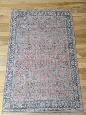 Surya trade rug Persian pink 31" x 46" throw rug