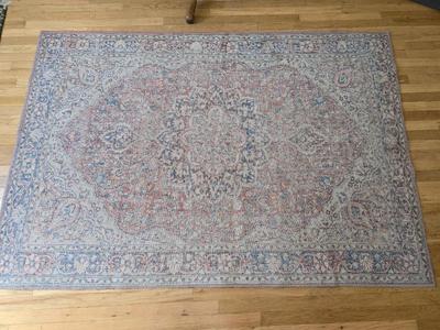 Surya Ornate medallion pink / blue area rug 5' x 7'