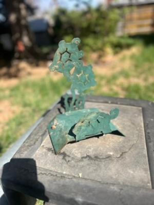 Metal Hose Hook w/ Turtles #1